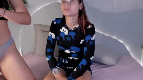 Snapshot of zafiro_n_amber chatting on 06.22.26 Zafiro and Amber online show from 06.22.26