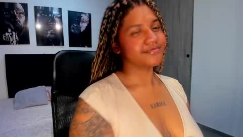 Snapshot of zahra_rose chatting on 09.09.25 zahra_rose online show from 09.09.25