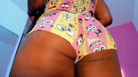 Snapshot of zahra_rose chatting on 11.25.25 zahra_rose online show from 11.25.25