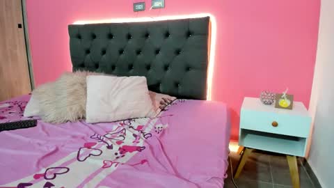 Snapshot of zahra_rose chatting on 11.28.25 zahra_rose online show from 11.28.25