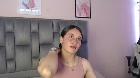 Snapshot of zaida_1 chatting on 06.01.26 Zaida online show from 06.01.26