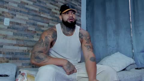 INSTAGRAM yormanfit7 online show from 02.04.25