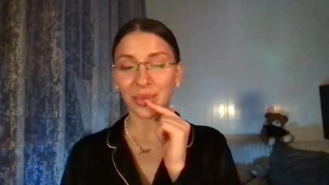 Snapshot of zaliyani chatting on 11.24.25 zaliyani online show from 11.24.25