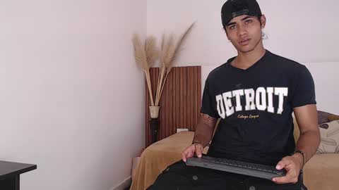 Zander online show from 12.13.24