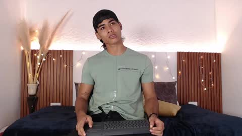 Zander online show from 12.24.24