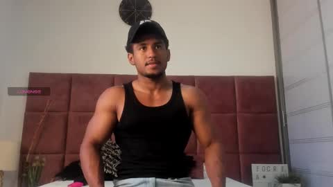 Zane Lux online show from 03.05.25