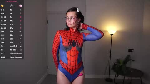 Snapshot of zara_shine chatting on 02.05.26 Criss online show from 02.05.26