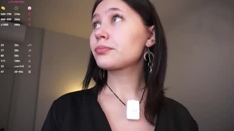 Snapshot of zara_shine chatting on 02.20.26 Criss online show from 02.20.26