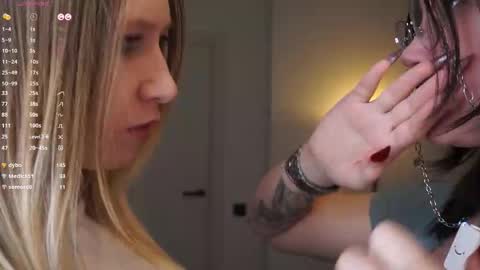 Snapshot of zara_shine chatting on 03.04.26 Criss online show from 03.04.26