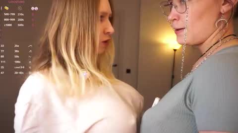 Snapshot of zara_shine chatting on 03.07.26 Criss online show from 03.07.26