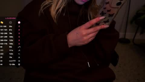 Snapshot of zara_shine chatting on 04.06.26 Criss online show from 04.06.26