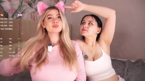 Snapshot of zara_shine chatting on 04.10.26 Criss online show from 04.10.26