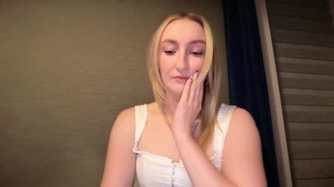 Snapshot of zaraallure chatting on 07.30.26 zaraallure online show from 07.30.26