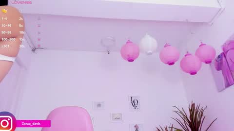 Snapshot of zaradaviss chatting on 03.25.26 Zara online show from 03.25.26