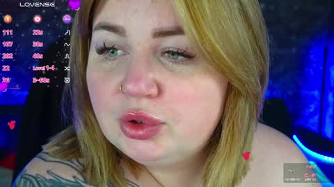 Snapshot of zarareign_ chatting on 01.15.25 Lola online show from 01.15.25