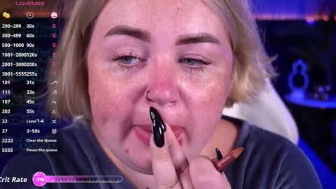 Snapshot of zarareign_ chatting on 09.13.25 Lola online show from 09.13.25