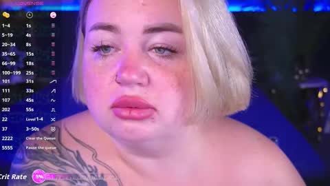 Snapshot of zarareign_ chatting on 09.17.25 Lola online show from 09.17.25