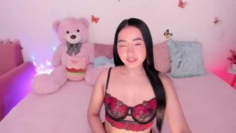 Snapshot of zaratorres_ chatting on 05.22.26 Zara online show from 05.22.26
