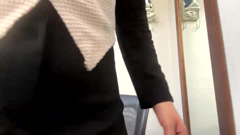 Snapshot of zarayaa_v chatting on 01.14.26 zarayaa_v online show from 01.14.26