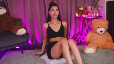 Snapshot of zariaavera chatting on 05.11.26 zariaavera online show from 05.11.26