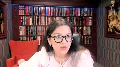 Snapshot of zarifabevi chatting on 09.11.25 Zarifa online show from 09.11.25