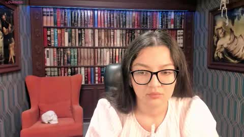 Snapshot of zarifabevi chatting on 09.12.25 Zarifa online show from 09.12.25