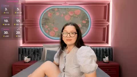 Snapshot of zarifabevi chatting on 10.09.25 Zarifa online show from 10.09.25