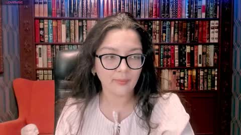 Snapshot of zarifabevi chatting on 10.22.25 Zarifa online show from 10.22.25