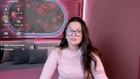 Snapshot of zarifabevi chatting on 11.05.25 Zarifa online show from 11.05.25