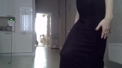 Snapshot of zarinaswift chatting on 03.11.25 Zarina Swift online show from 03.11.25