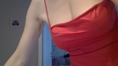 Snapshot of zarinaswift chatting on 11.07.25 Zarina Swift online show from 11.07.25