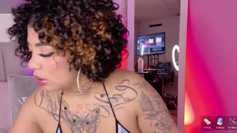 Snapshot of zaya_1 chatting on 11.24.25 zaya_1 online show from 11.24.25