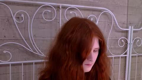 Snapshot of zaynginger chatting on 12.03.25 ZAYN online show from 12.03.25