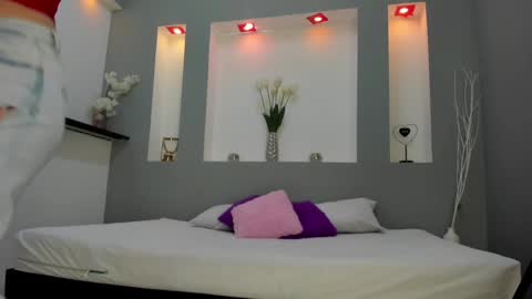 Karolyne online show from 01.20.25