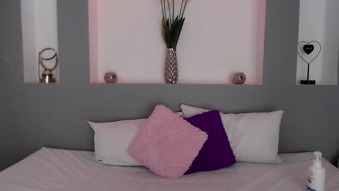 Karolyne online show from 02.19.25