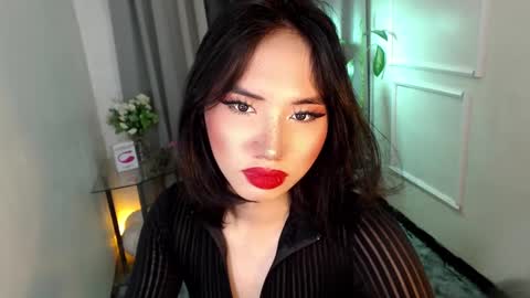 zelainalovetocum online show from 01.30.25