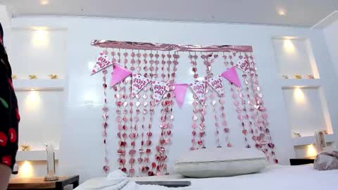 Zenda Evans online show from 02.09.26