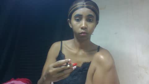 Snapshot of zeolineess chatting on 10.19.25 zeolineess online show from 10.19.25