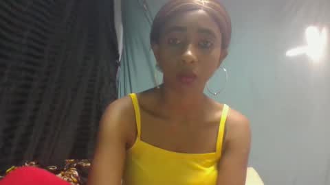 Snapshot of zeolineess chatting on 10.26.25 zeolineess online show from 10.26.25