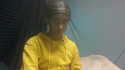 Snapshot of zeolineess chatting on 10.28.25 zeolineess online show from 10.28.25