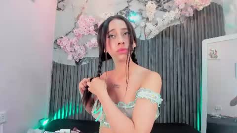 Snapshot of zephyra_bms chatting on 06.17.26 SOFIA online show from 06.17.26