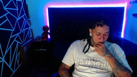 Snapshot of zero_x9 chatting on 02.15.26 zero_x9 online show from 02.15.26