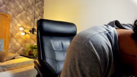 Snapshot of zeusjeff chatting on 01.07.25 zeus online show from 01.07.25