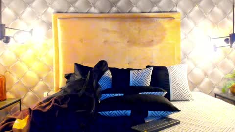 Snapshot of zeusjeff chatting on 01.14.25 zeus online show from 01.14.25