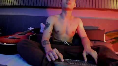 Snapshot of zeusjeff chatting on 02.02.25 zeus online show from 02.02.25