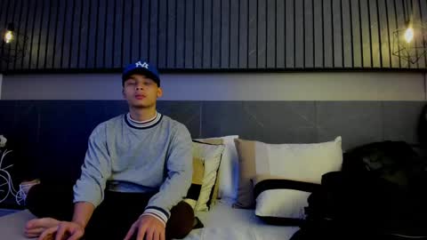 Snapshot of zeusjeff chatting on 02.13.25 zeus online show from 02.13.25