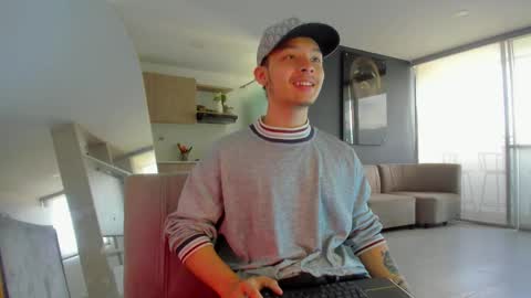 Snapshot of zeusjeff chatting on 09.15.25 zeus online show from 09.15.25