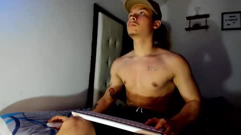 Snapshot of zeusjeff chatting on 10.24.25 zeus online show from 10.24.25