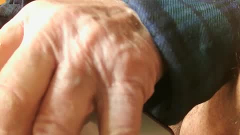 Snapshot of zevioo77 chatting on 12.22.24 zevioo77 online show from 12.22.24