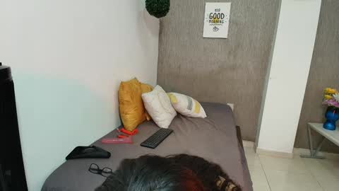 ZHAMIRA  ANDRES online show from 01.19.25